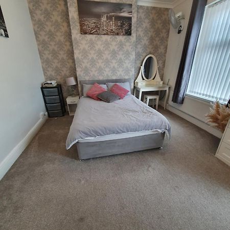 Private Luxury Double Room In Кардиф Екстериор снимка