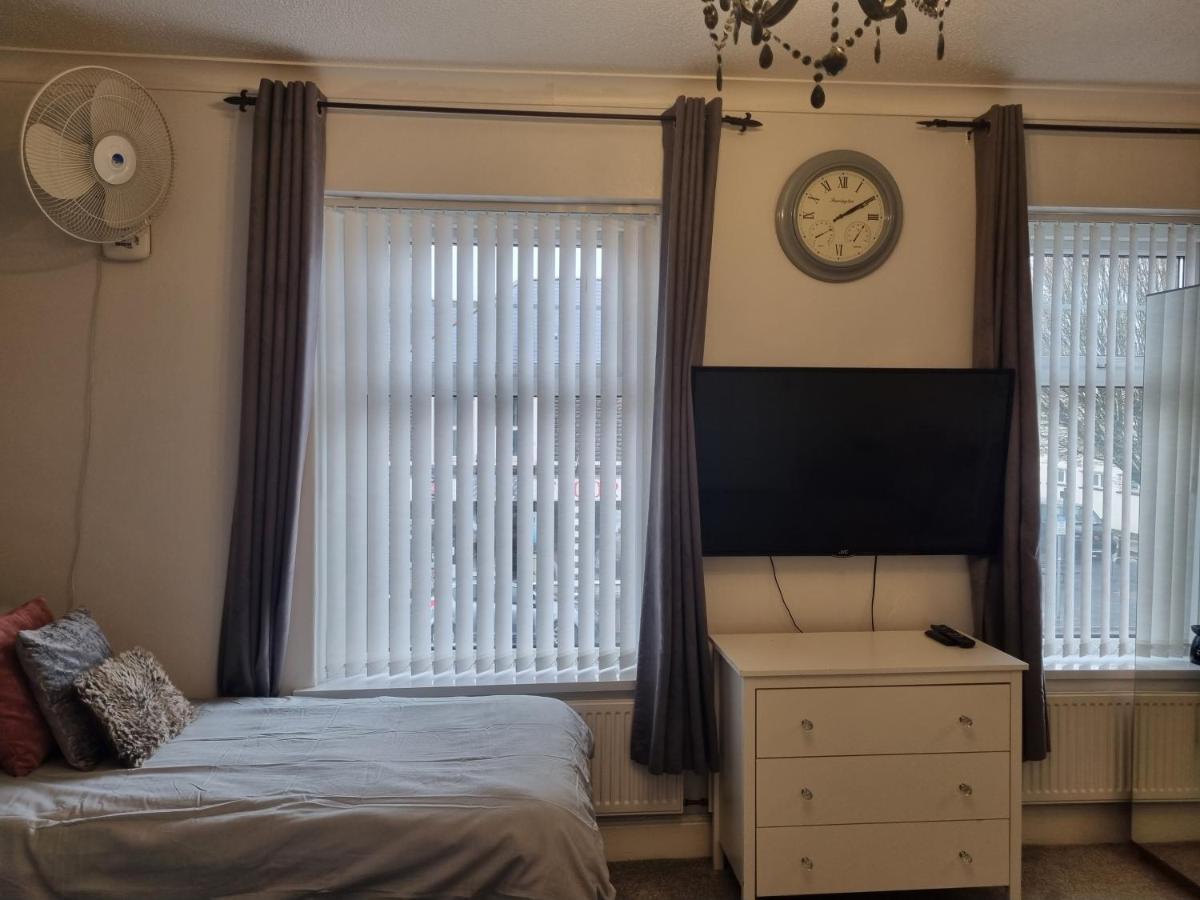 Private Luxury Double Room In Кардиф Екстериор снимка