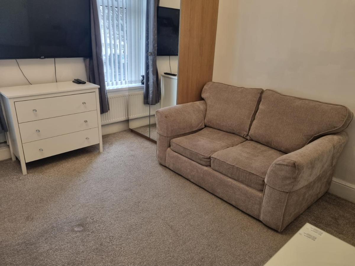 Private Luxury Double Room In Кардиф Екстериор снимка