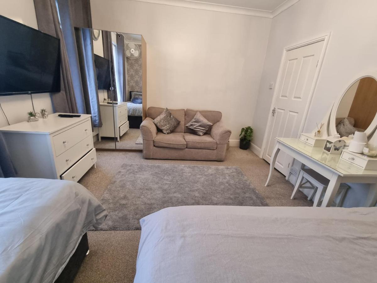 Private Luxury Double Room In Кардиф Екстериор снимка
