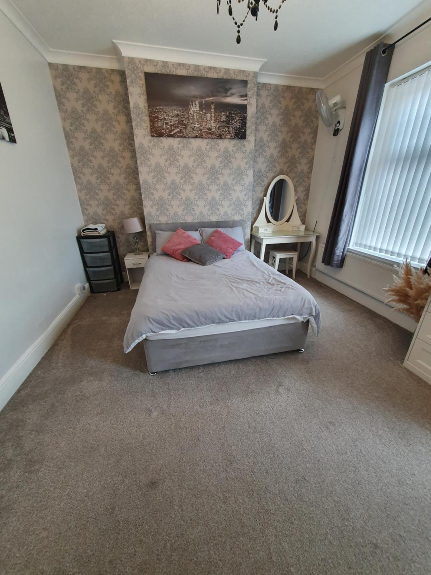Private Luxury Double Room In Кардиф Екстериор снимка