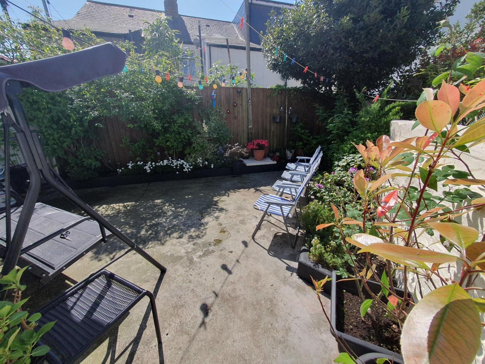 Private Luxury Double Room In Кардиф Екстериор снимка